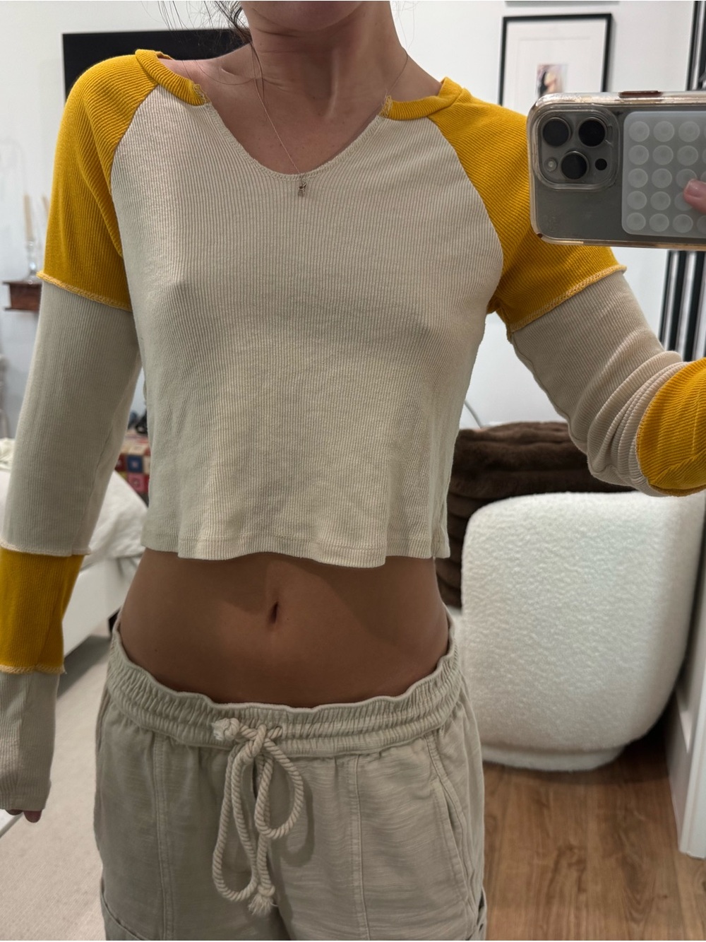 Urban Outfitters Two-Tone Ribbed Cropped Raglan Top in Cream and Mustard